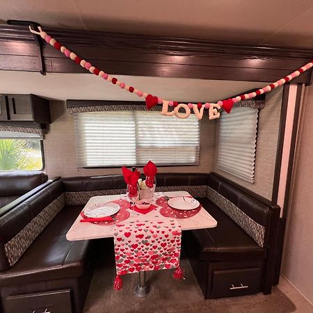 Lake Front Rv Experience Close To Port Canaveral And Kennedy Space Center Hotel Titusville Eksteriør billede