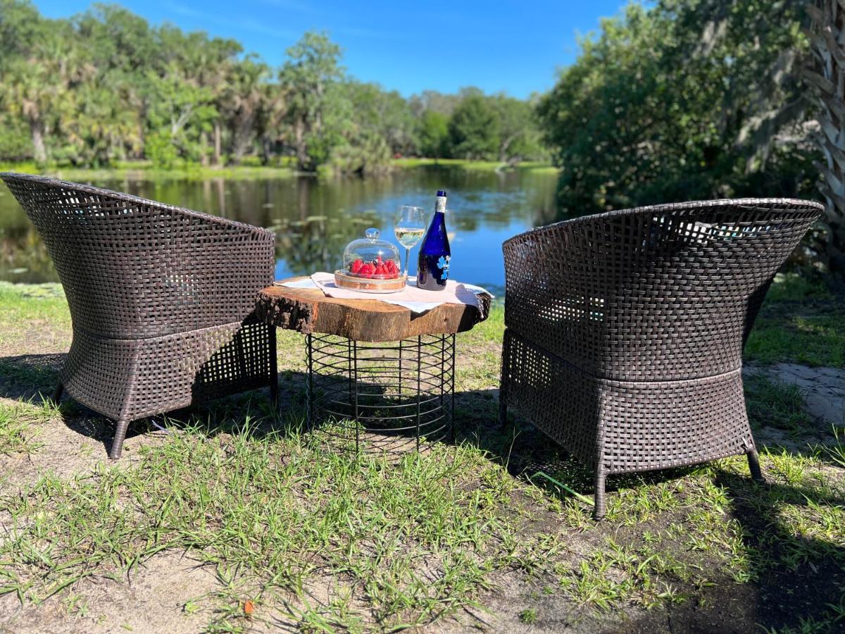 Lake Front Rv Experience Close To Port Canaveral And Kennedy Space Center Hotel Titusville Eksteriør billede