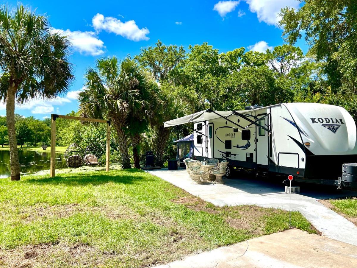 Lake Front Rv Experience Close To Port Canaveral And Kennedy Space Center Hotel Titusville Eksteriør billede